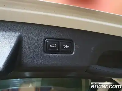 Kia Canival 2023 3.0 гидро в Москве № 1977629, миниатюра 11