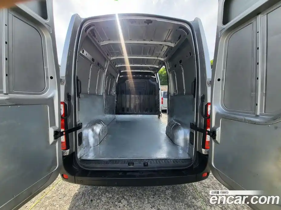 Renault Master 2019 2.3 механика в Москве № 1979978, фото 15