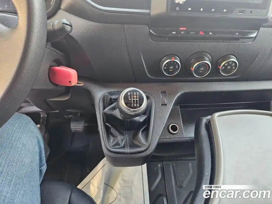 Renault Master 2020 2.3 механика в Москве № 1980075, фото 15