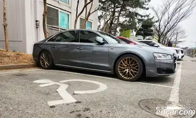 Audi A8, 2015