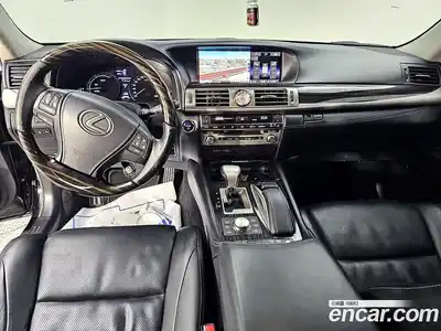 Lexus LS 2016 6.0 гидро в Москве № 1982355, миниатюра 5