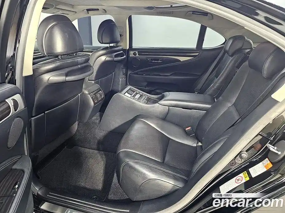 Lexus LS 2016 6.0 гидро в Москве № 1982355, фото 9