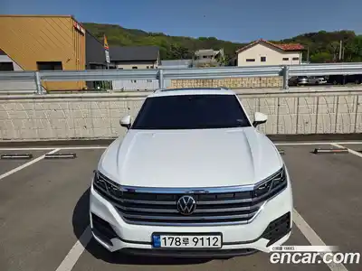 Volkswagen Touareg 2022 3.0 гидро в Москве № 1982628, миниатюра 3