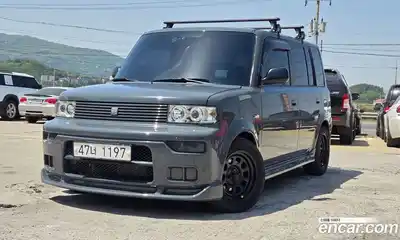 Toyota bB, 2001