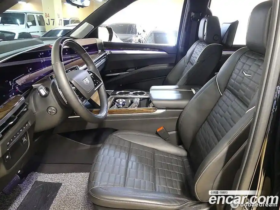 Cadillac Escalade 2025 6.2 гидро в Москве № 1983792, фото 8