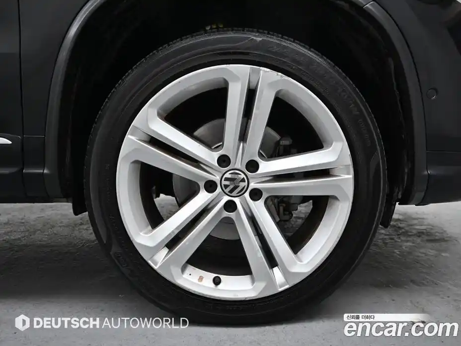 Volkswagen Tiguan 2016 2.0 гидро в Москве № 199362, фото 5