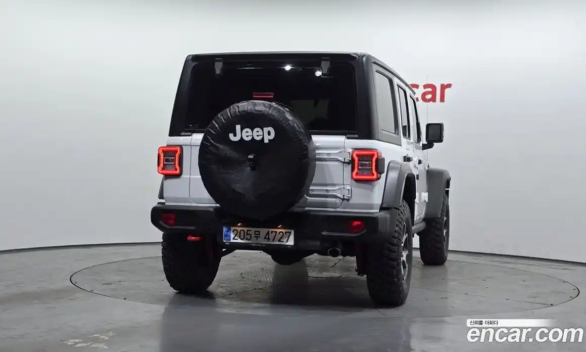 Jeep Wrangler 2023 2.0 гидро в Москве № 199380, фото 4