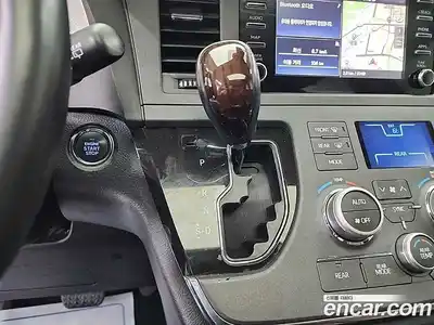 Toyota Sienna 2018 3.5 гидро в Москве № 199659, миниатюра 8