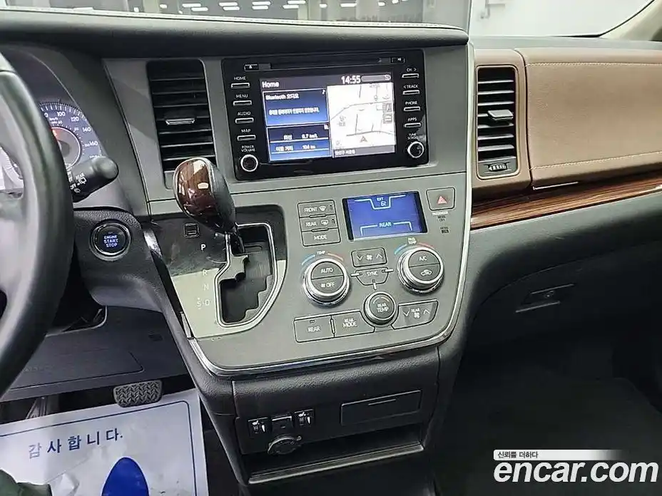 Toyota Sienna 2018 3.5 гидро в Москве № 199659, фото 10