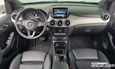 Mercedes-Benz B-Class 2018 2.0 гидро в Москве № 206748, миниатюра 7