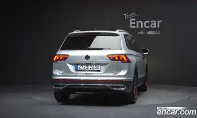 Volkswagen Tiguan 2021 2.0 гидро в Москве № 214883, миниатюра 4
