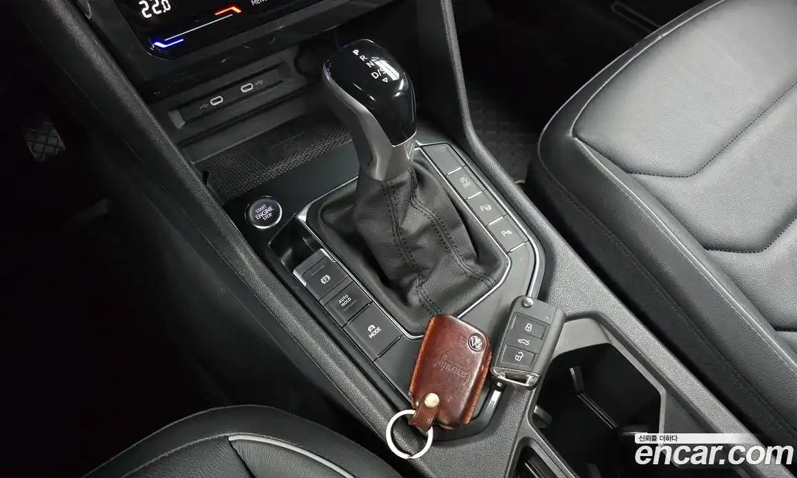 Volkswagen Tiguan 2021 2.0 гидро в Москве № 214883, фото 9