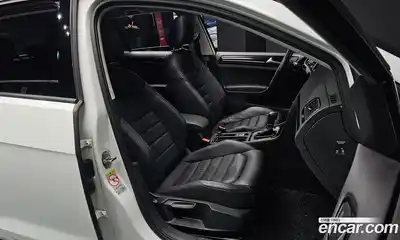 Volkswagen Golf 2015 2.0 гидро в Москве № 215122, миниатюра 10