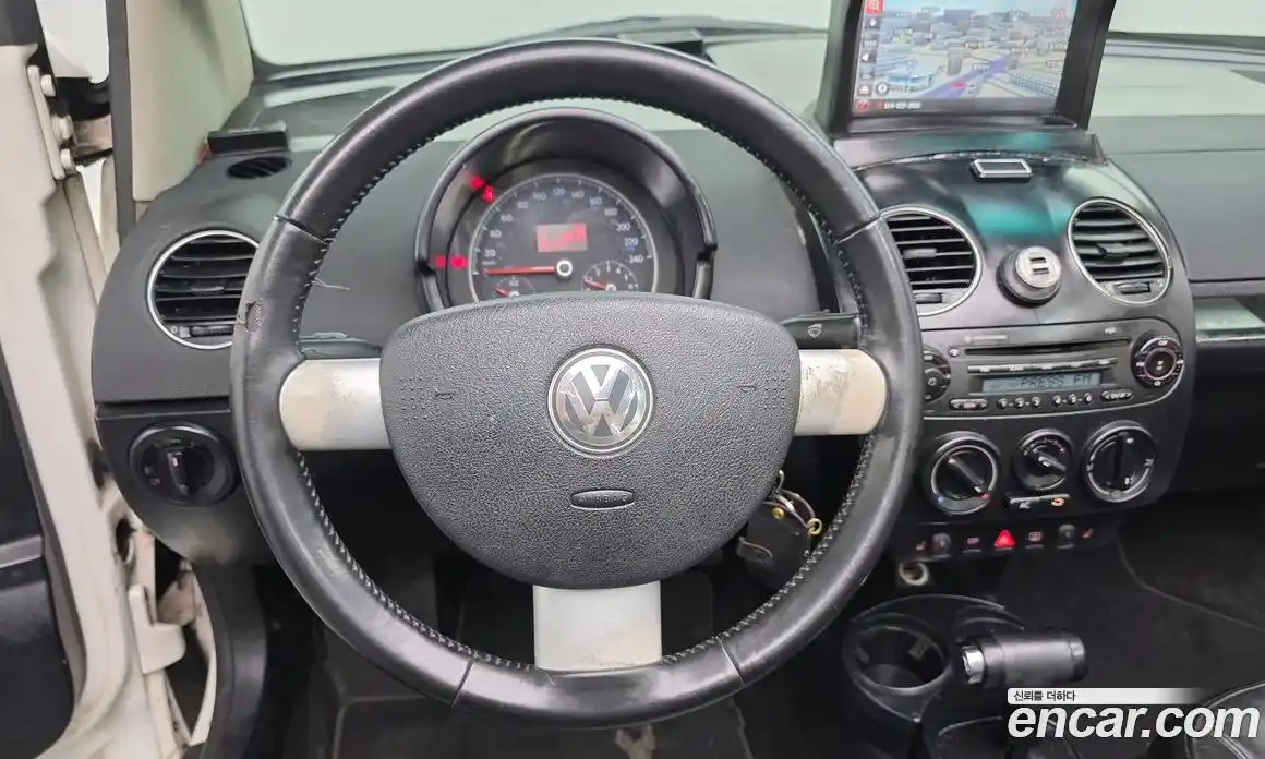 Volkswagen Beatle 2011 2.0 гидро в Москве № 215340, фото 14