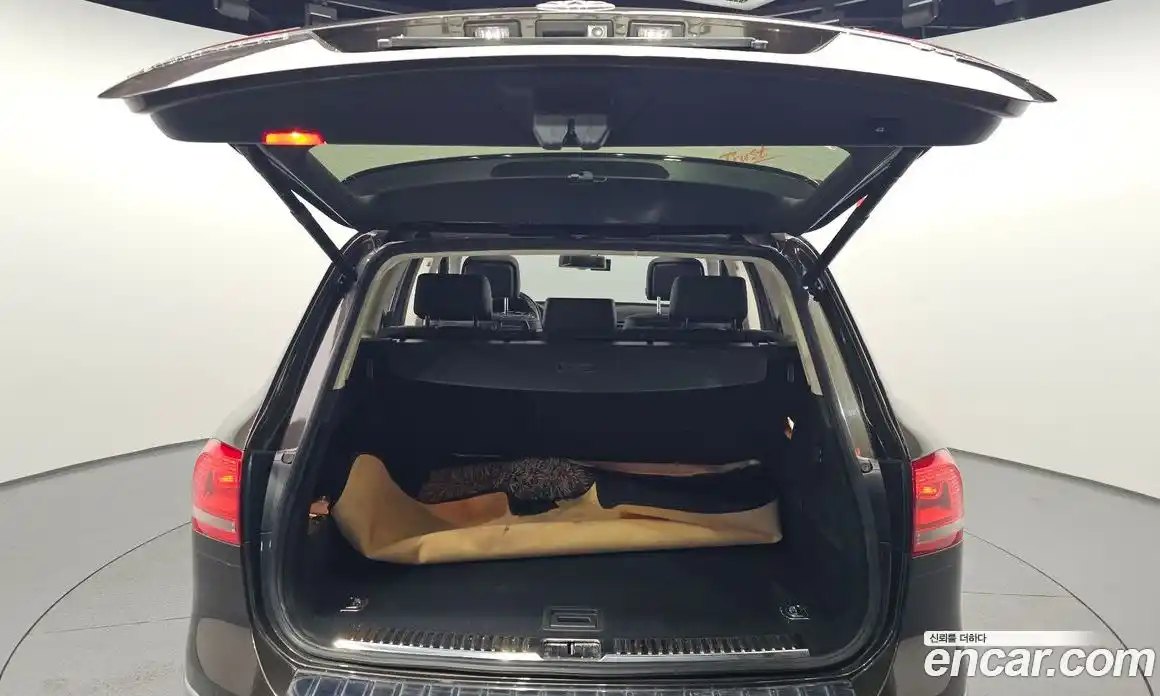 Volkswagen Touareg 2015 3.0 гидро в Москве № 215360, фото 20