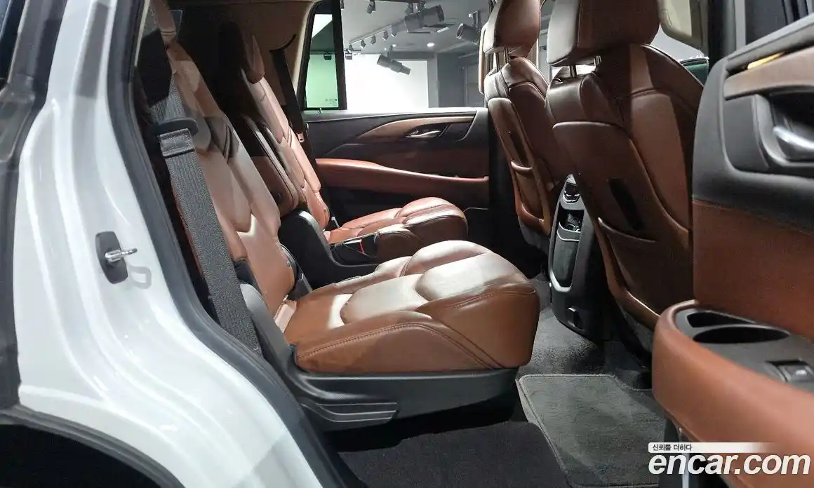 Cadillac Escalade 2020 6.2 гидро в Москве № 256432, фото 12