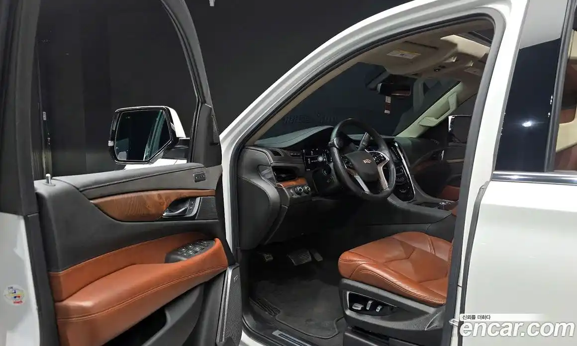 Cadillac Escalade 2020 6.2 гидро в Москве № 256432, фото 10