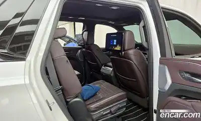 Cadillac Escalade 2023 6.2 гидро в Москве № 256448, миниатюра 12