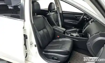Nissan Altima 2018 2.5 гидро в Москве № 310353, миниатюра 10