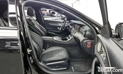 Mercedes-Benz E-Class 2023 2.0 гидро, миниатюра 11