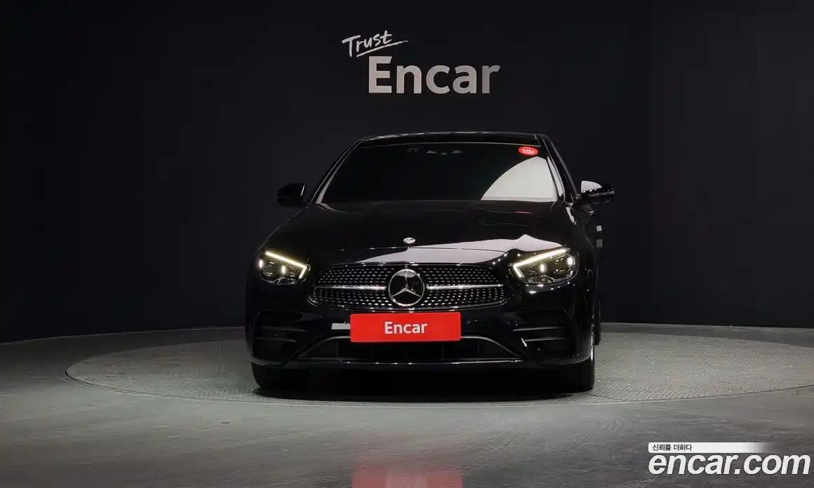 Mercedes-Benz E-Class 2023 2.0 гидро, фото 3