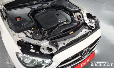 Mercedes-Benz E-Class 2021 2.0 гидро, миниатюра 6