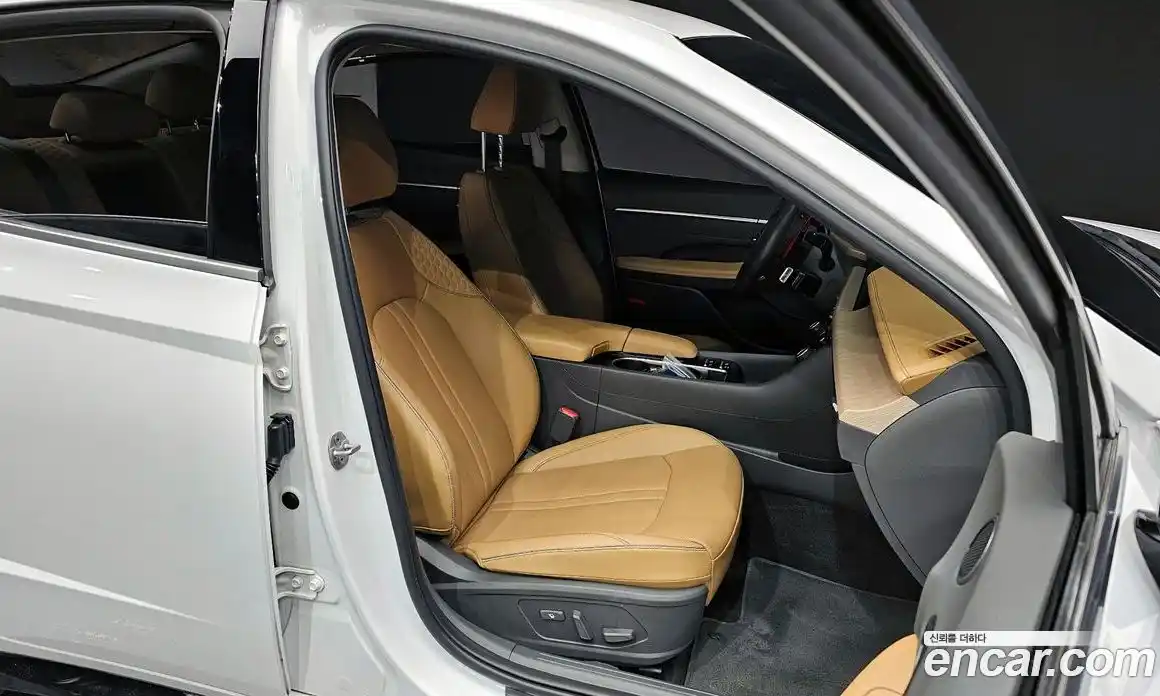 Hyundai Sonata 2023 1.6 гидро в Москве № 49296, фото 12