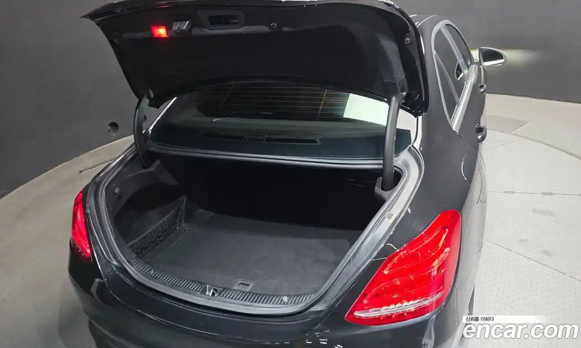 Mercedes-Benz C-Class 2017 1.6 гидро в Москве № 723010, фото 20