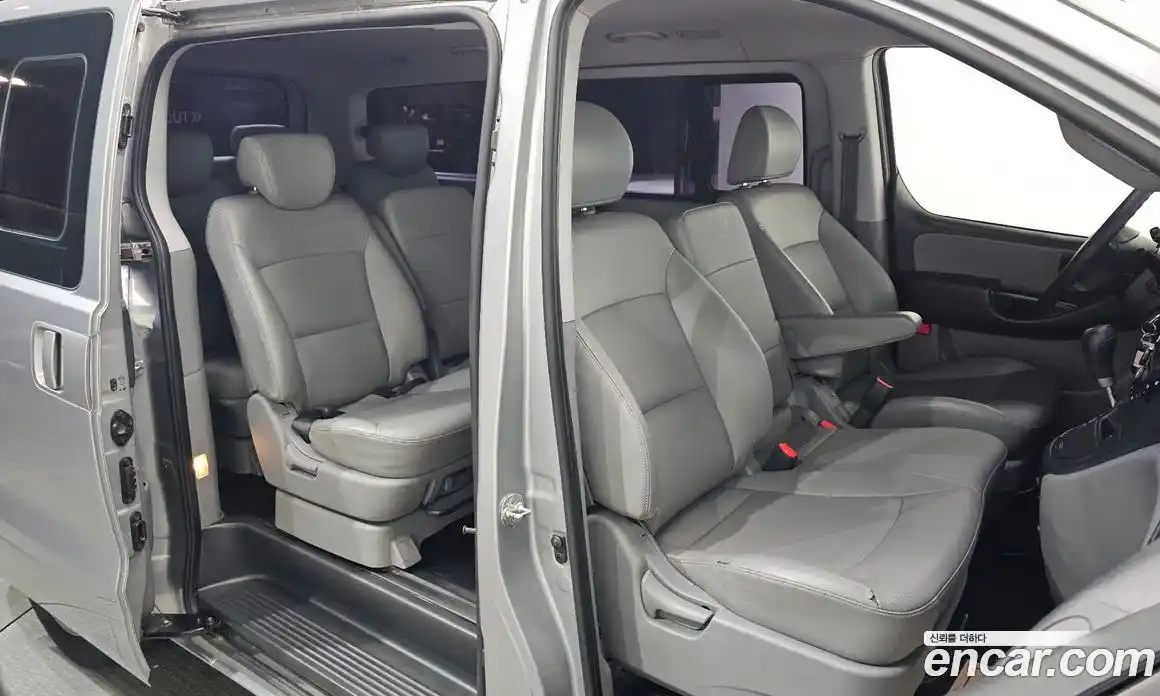 Hyundai Starex 2018 2.5 гидро в Москве № 886926, фото 12
