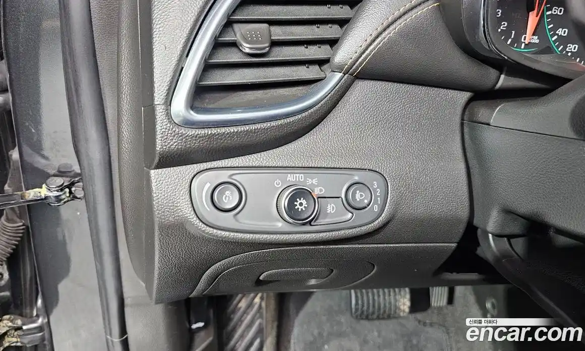 Chevrolet Trax 2018 1.4 гидро в Москве № 105045, фото 17