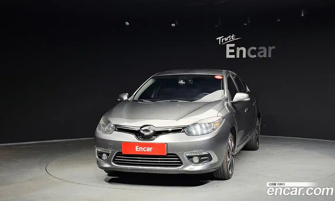 Renault SM3 2015 1.6 гидро в Москве № 106344, фото 3