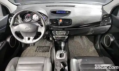 Renault SM3 2015 1.6 гидро в Москве № 106344, миниатюра 7