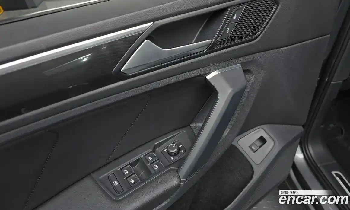 Volkswagen Tiguan 2020 2.0 гидро в Москве № 1623177, фото 21