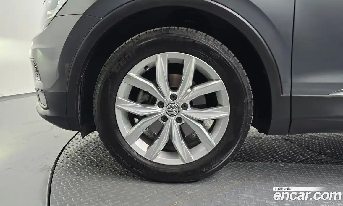 Volkswagen Tiguan 2020 2.0 гидро в Москве № 1623177, фото 5