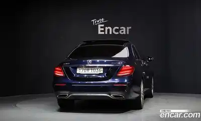 Mercedes-Benz E-Class 2019 2.0 гидро, миниатюра 4