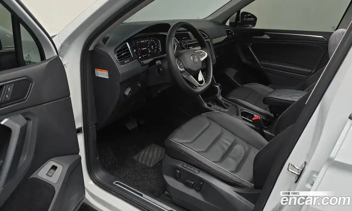 Volkswagen Tiguan 2024 2.0 гидро в Москве № 199059, фото 11