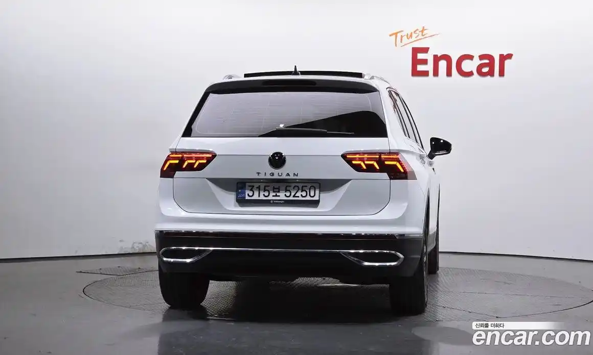 Volkswagen Tiguan 2024 2.0 гидро в Москве № 199059, фото 4