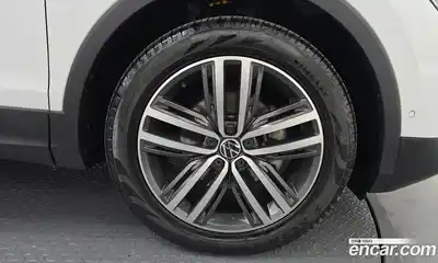 Volkswagen Tiguan 2024 2.0 гидро в Москве № 199059, миниатюра 5
