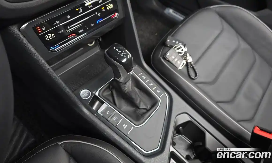 Volkswagen Tiguan 2024 2.0 гидро в Москве № 199059, фото 9