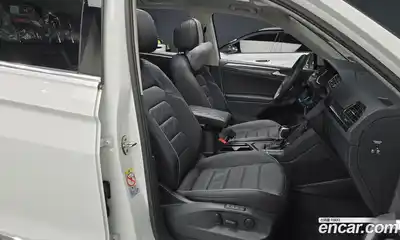 Volkswagen Tiguan 2024 2.0 гидро в Москве № 199059, миниатюра 10