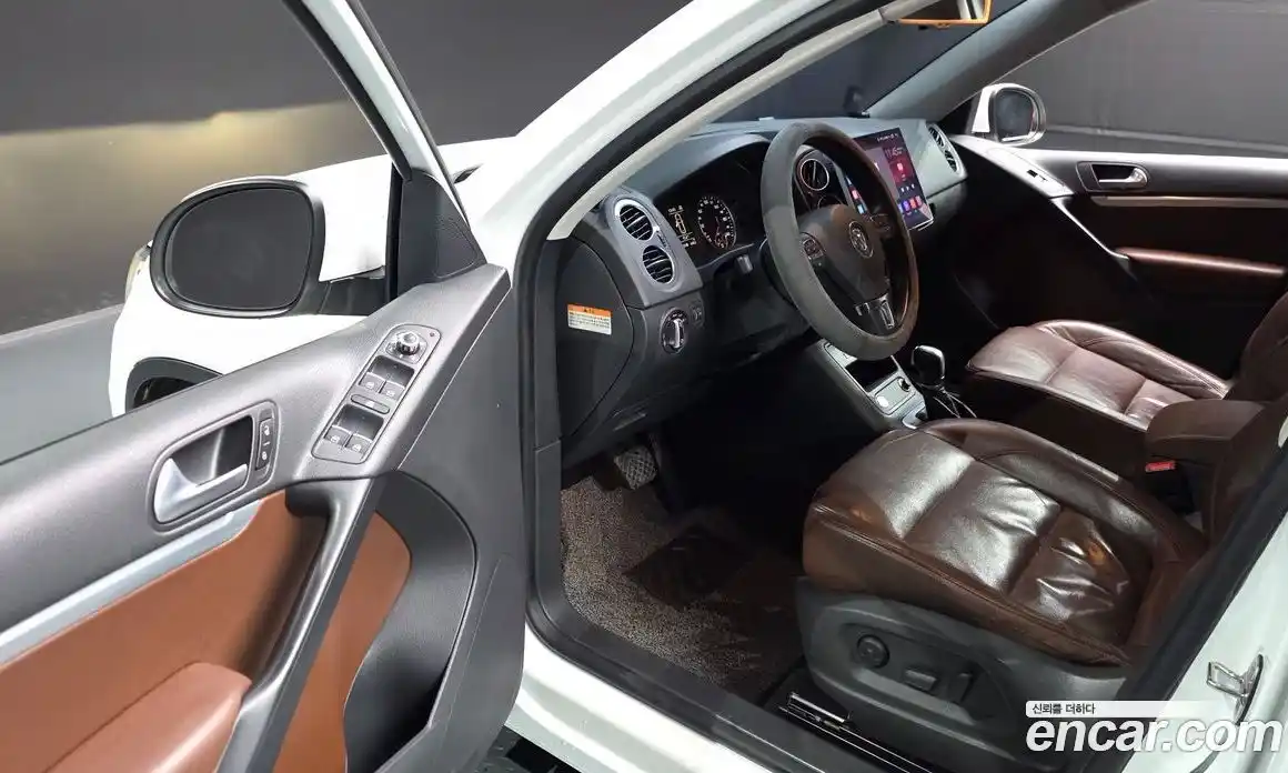 Volkswagen Tiguan 2014 2.0 гидро в Москве № 199173, фото 11