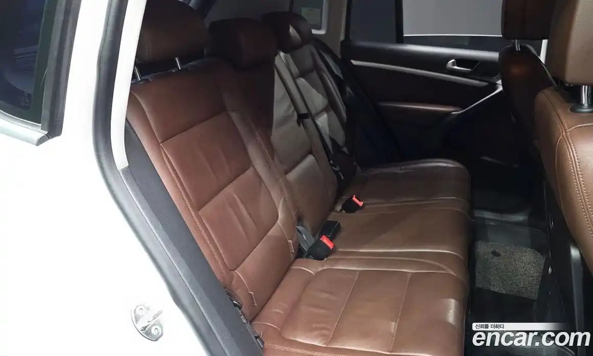 Volkswagen Tiguan 2014 2.0 гидро в Москве № 199173, фото 12