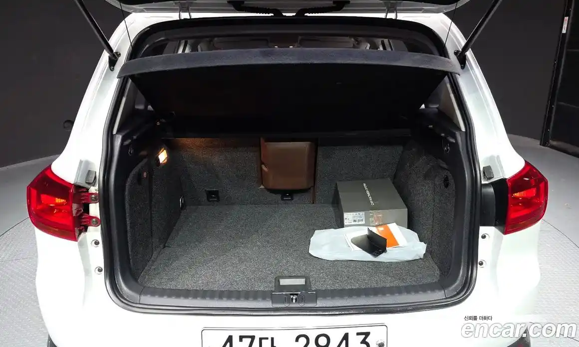 Volkswagen Tiguan 2014 2.0 гидро в Москве № 199173, фото 20