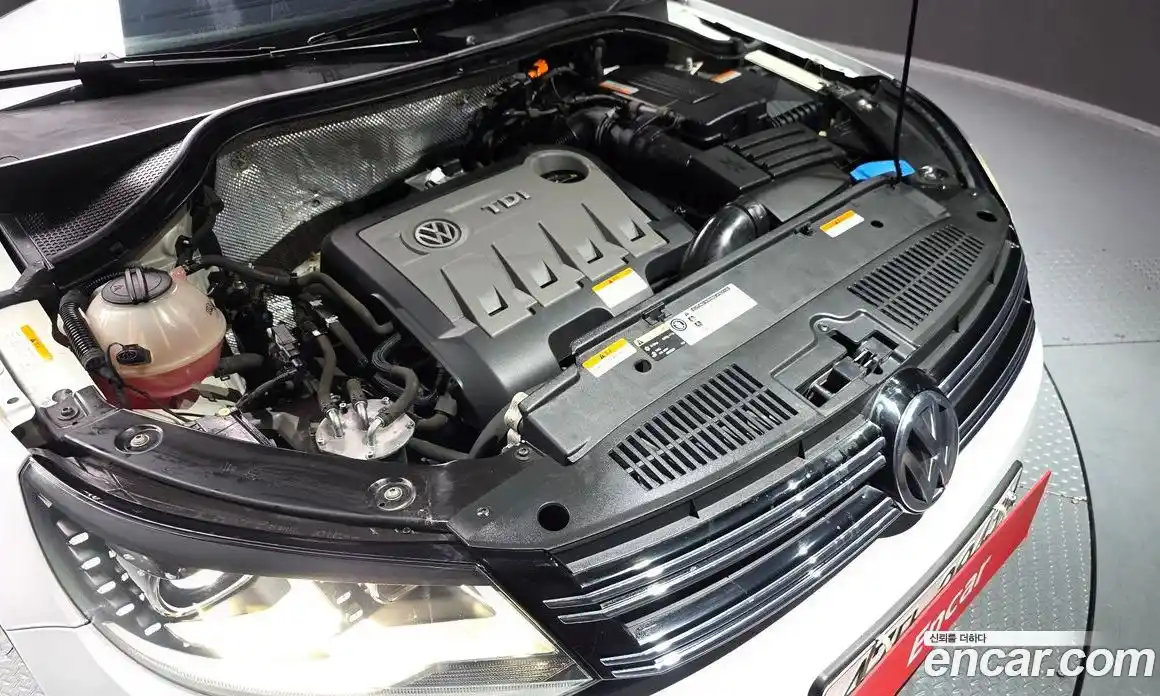 Volkswagen Tiguan 2014 2.0 гидро в Москве № 199173, фото 6