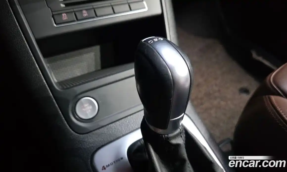 Volkswagen Tiguan 2014 2.0 гидро в Москве № 199173, фото 9