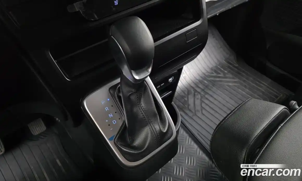 Hyundai Staria 2025 3.5 гидро в Москве № 2049789, фото 12