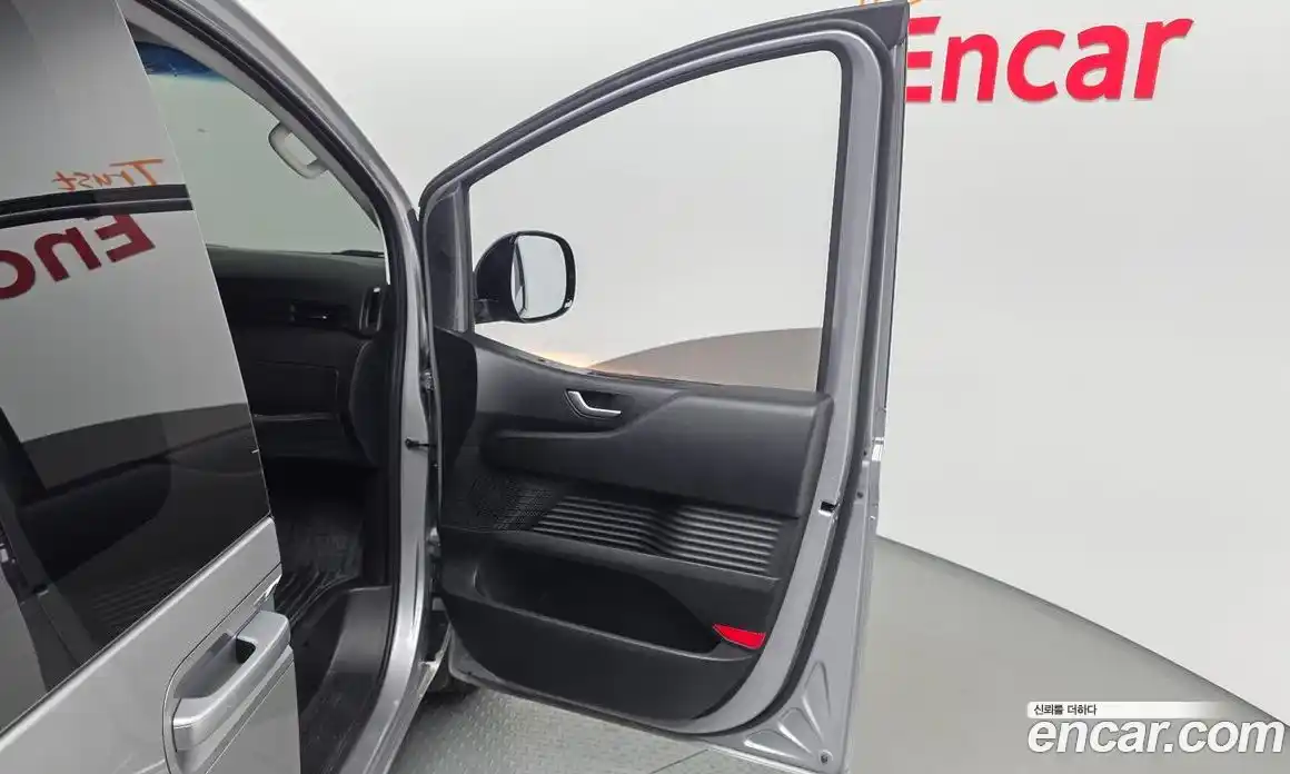 Hyundai Staria 2025 3.5 гидро в Москве № 2049789, фото 15