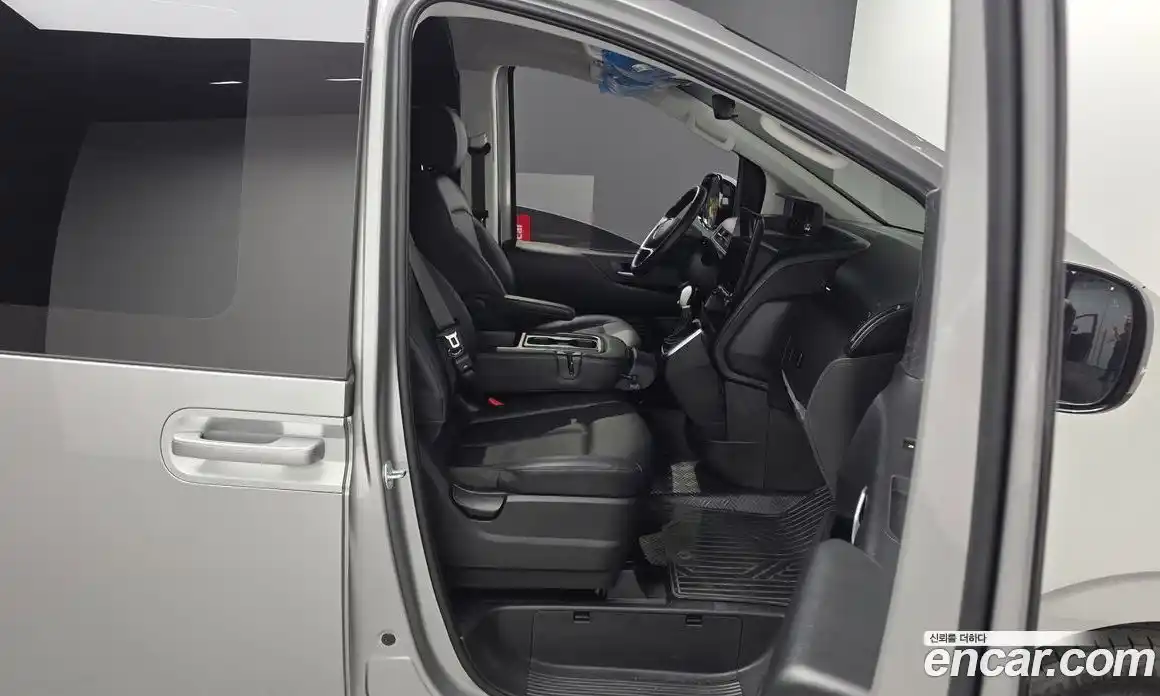 Hyundai Staria 2025 3.5 гидро в Москве № 2049789, фото 17