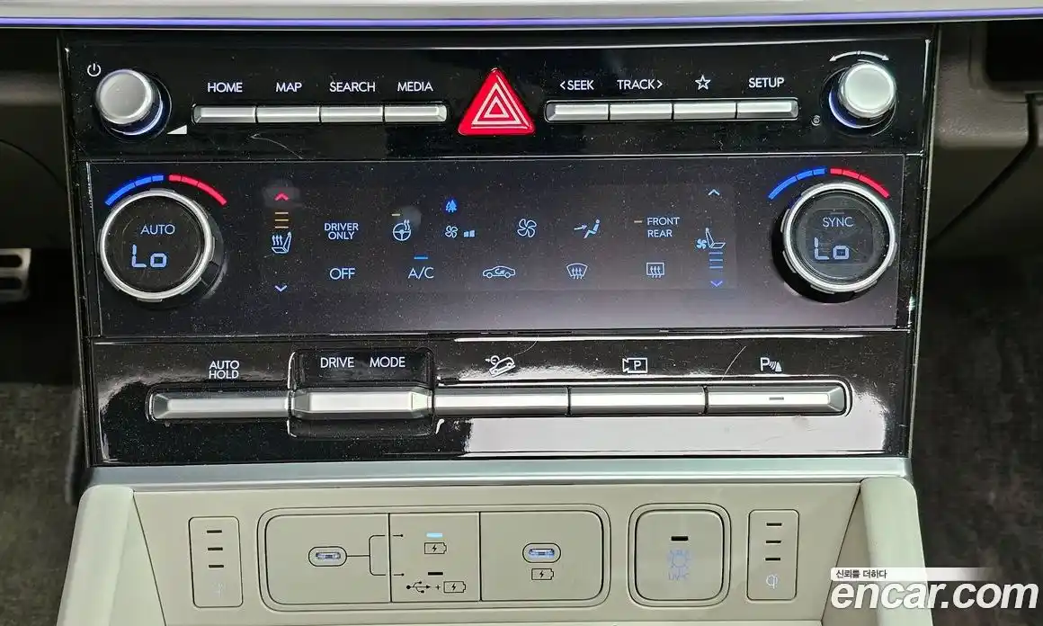 Hyundai Santa Fe 2024 1.6 гидро в Москве № 2049916, фото 31