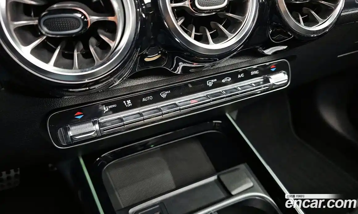 Mercedes-Benz GLB-Class 2023 2.0 гидро в Москве № 2050120, фото 31